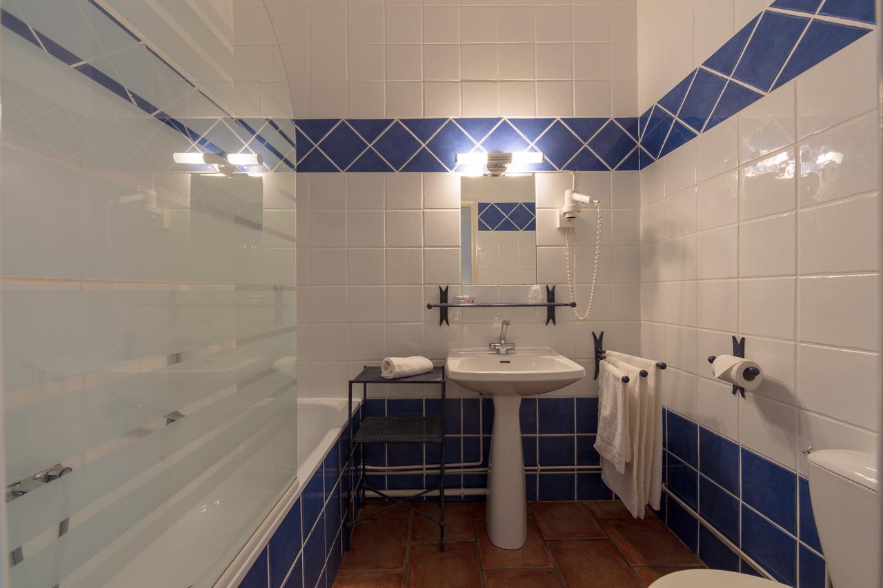 Hotel Carmel Les Vans Quarto foto